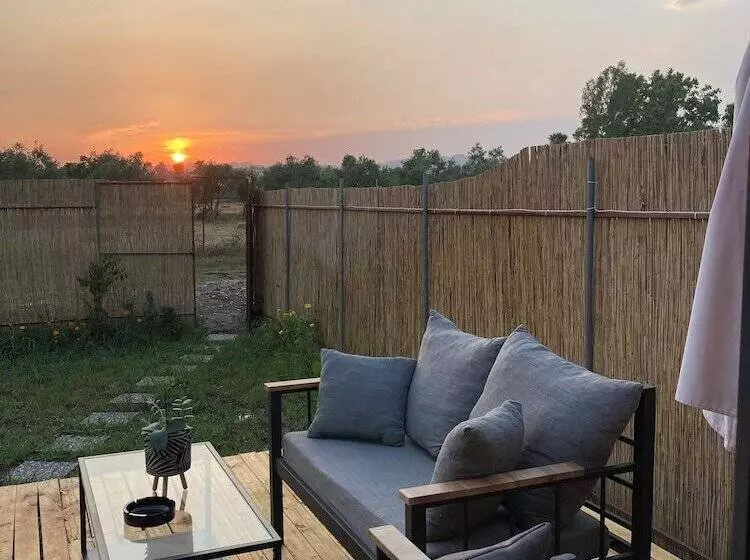 Aamiaismajoitus (B&B) Baraqa Hoolbox Tiny House