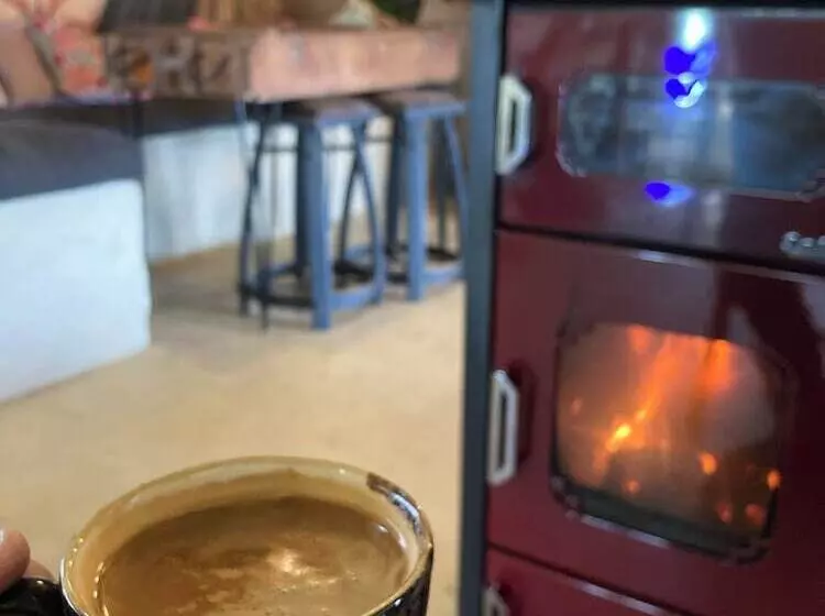 Aamiaismajoitus (B&B) Baraqa Hoolbox Tiny House