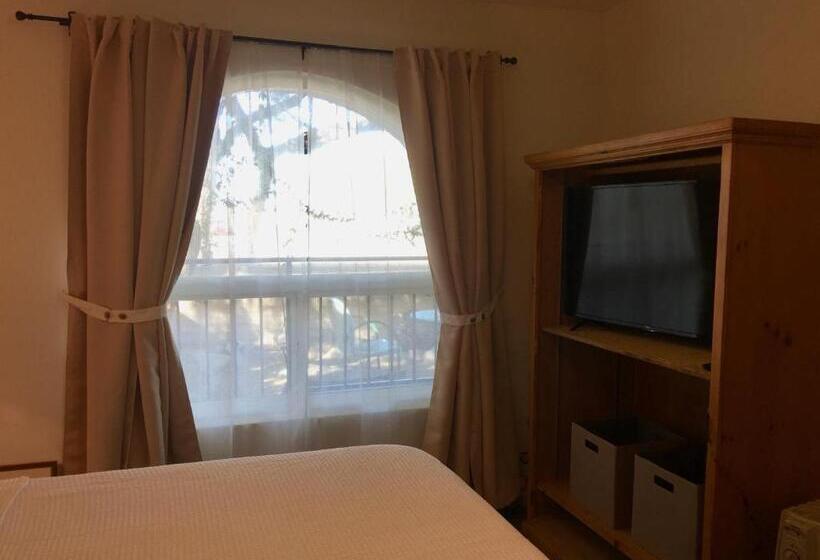 تختخواب و صبحانه Peaceful, Private Desert Retreat