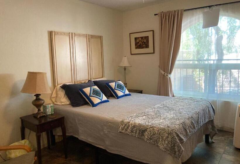 تختخواب و صبحانه Peaceful, Private Desert Retreat