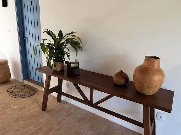 مسافرخانه Villa Tennis