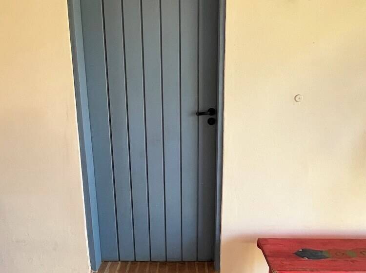 مسافرخانه Villa Tennis