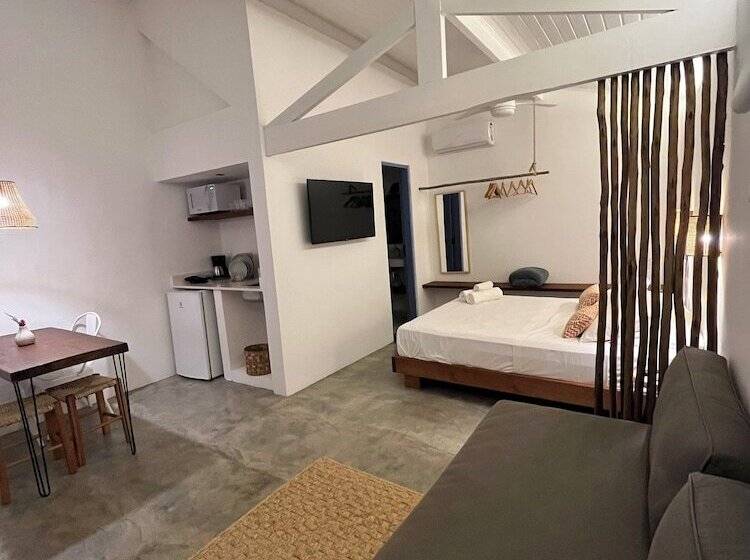 مسافرخانه Villa Tennis