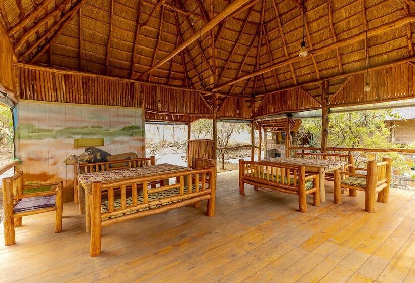 هتل Akagera Rhino Lodge