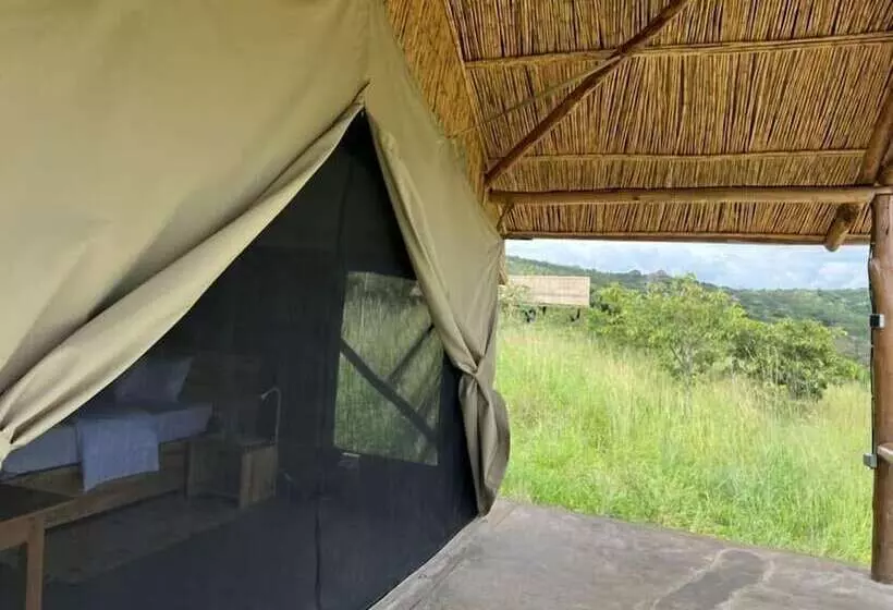 هتل Akagera Rhino Lodge
