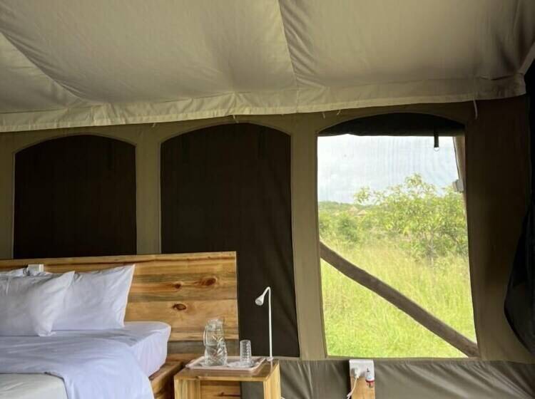 هتل Akagera Rhino Lodge