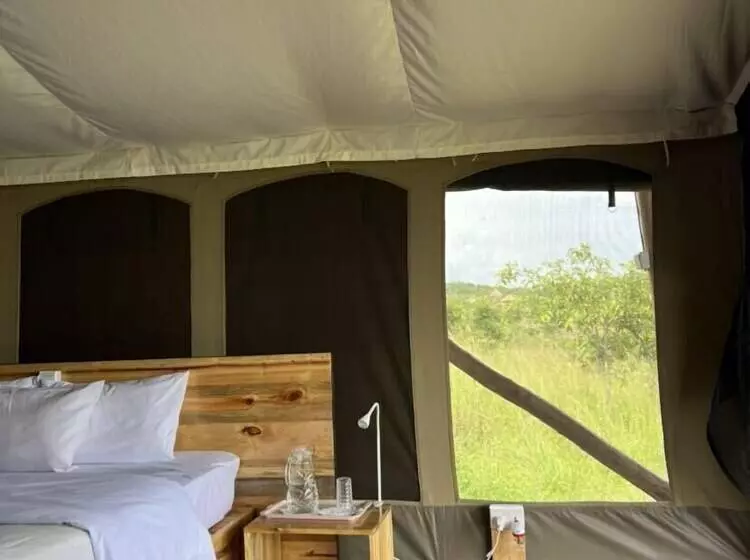 هتل Akagera Rhino Lodge