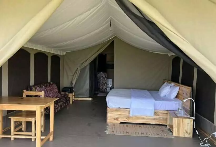 هتل Akagera Rhino Lodge