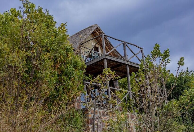 هتل Akagera Rhino Lodge