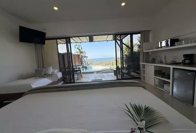 Hotelli Akua Ocean View Suites