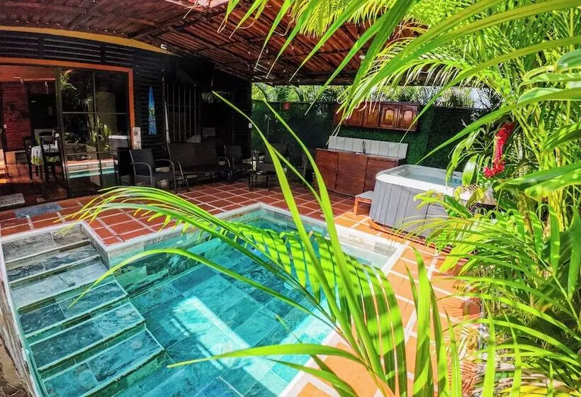 Hotelli Bungalows Las Iguanas Arenal Volcano