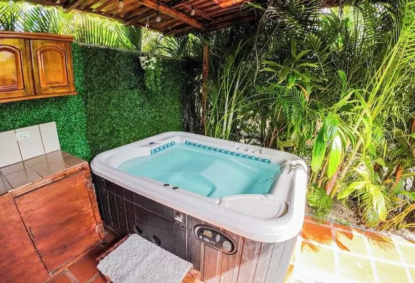 Hotelli Bungalows Las Iguanas Arenal Volcano