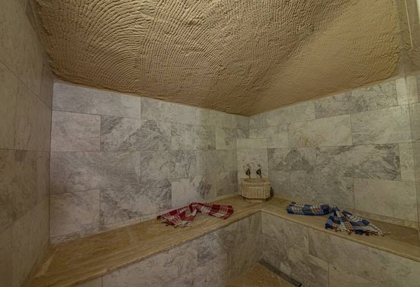 هتل Cappadocia Hobbit House