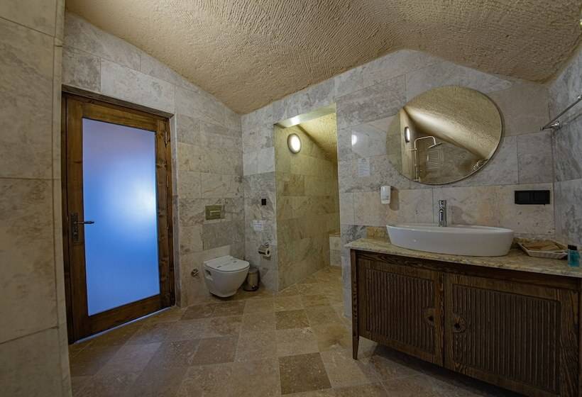 هتل Cappadocia Hobbit House