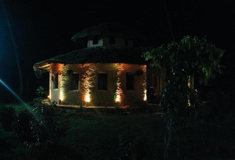 호텔 Crown Holiday Village Near Marawila