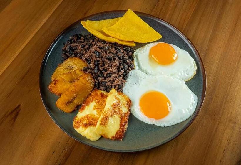 فندق Elmoro Tamarindo