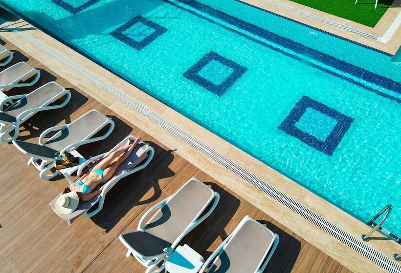 هتل Elysium Deluxe Suites