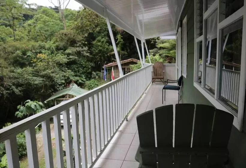 Hotelli La Marta Refugio De Vida Silvestre