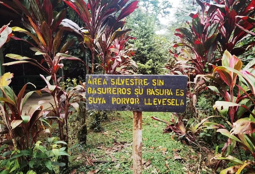 Hotelli La Marta Refugio De Vida Silvestre