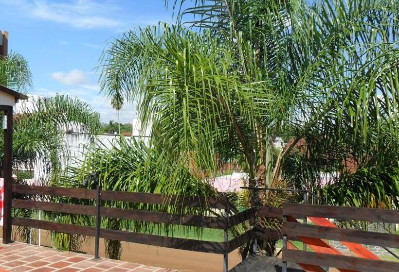 هتل Nueva Habana Rooms Colon