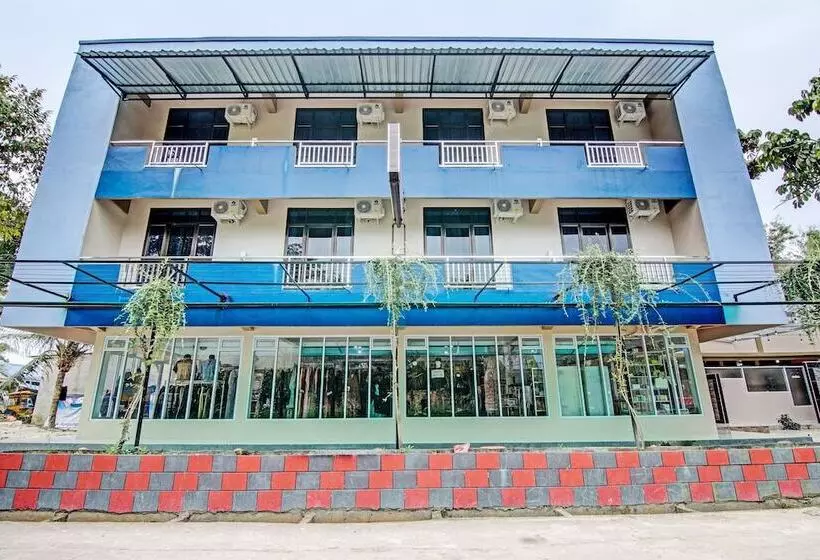 Hotelli Penginapan Thoybah Syariah By Oyo