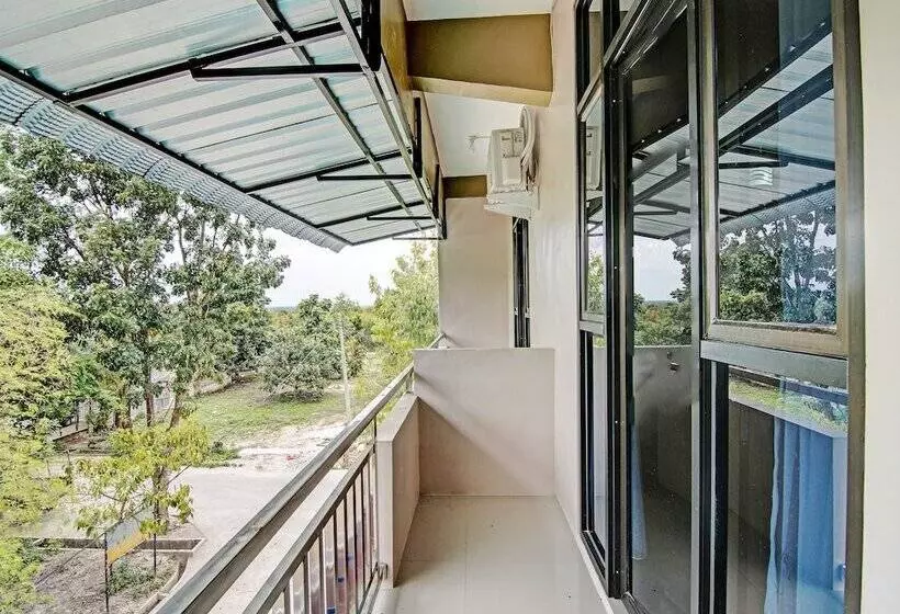 Hotelli Penginapan Thoybah Syariah By Oyo