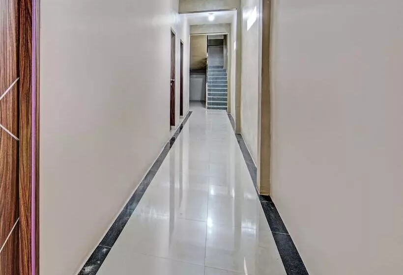 Hotelli Penginapan Thoybah Syariah By Oyo