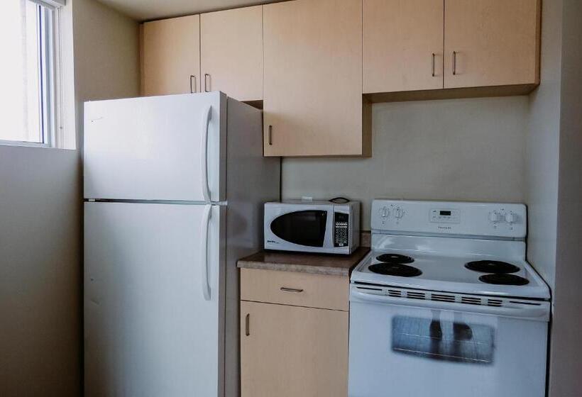 هتل Sait Residence & Conference Centre Calgary