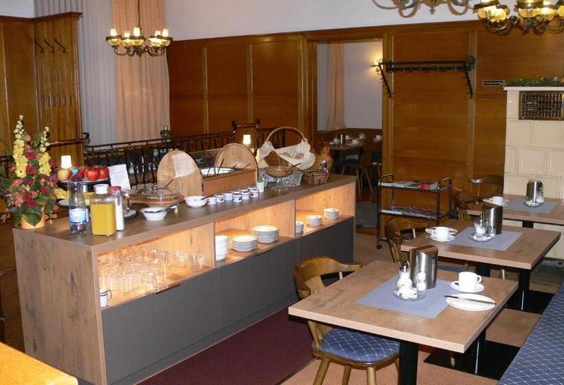 בית מלון כפרי Zur Germania