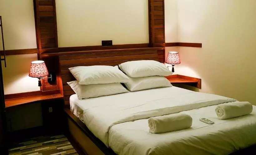 پانسیون Akiri Surf Retreat