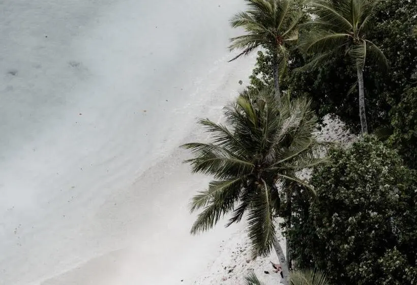 پانسیون Akiri Surf Retreat