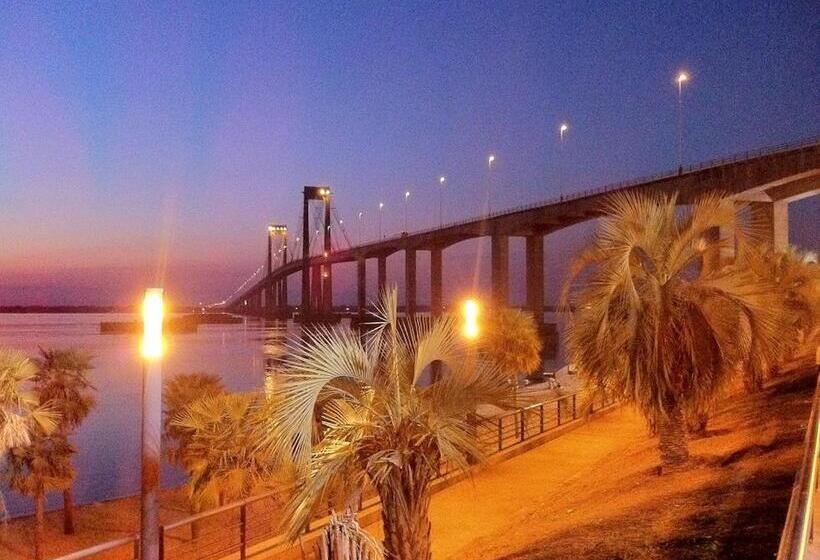 پانسیون Alojamiento En Pleno Centro De Corrientes