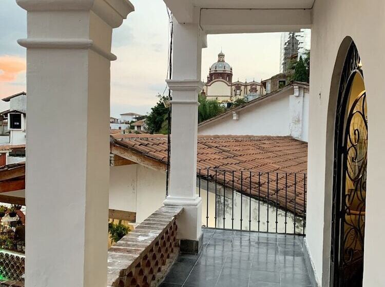 פנסיון Casabambu