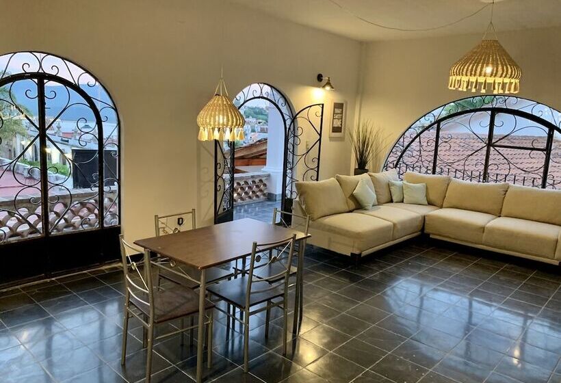 פנסיון Casabambu