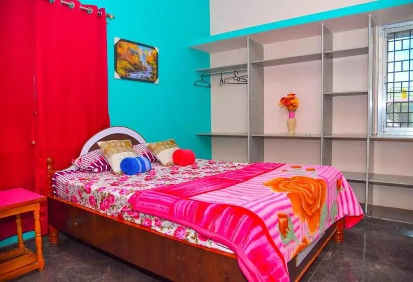 Majatalo Gopi Homestay