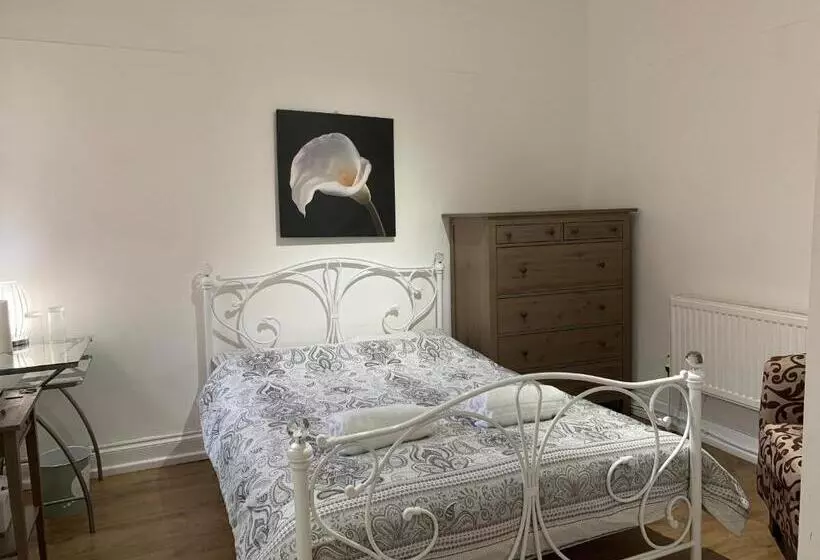 ペンション Boutique Rooms