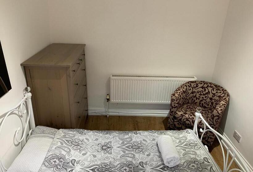 بنسيون Boutique Rooms