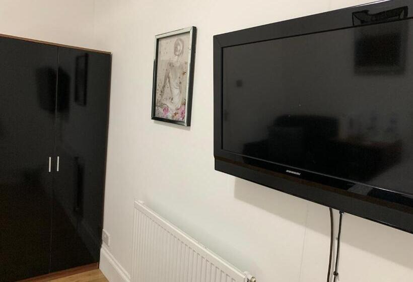 بنسيون Boutique Rooms