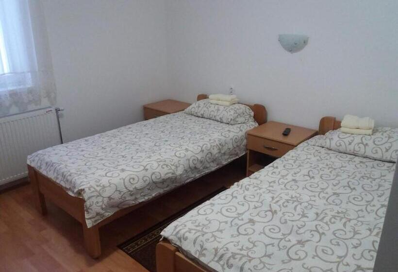 پانسیون Vila Vuk Wolf