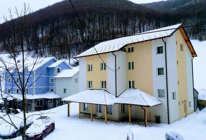 پانسیون Vila Vuk Wolf