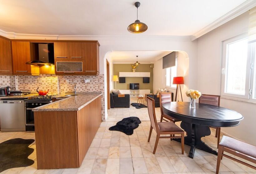 Пансион Yeniköy House