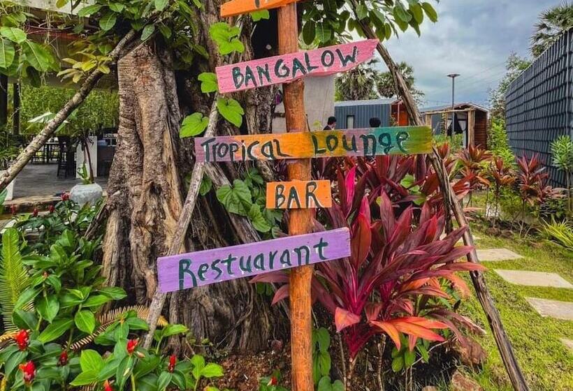 منتجع Kampot Tropical Village