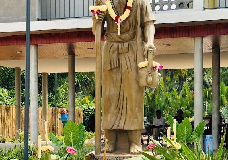 منتجع Kampot Tropical Village