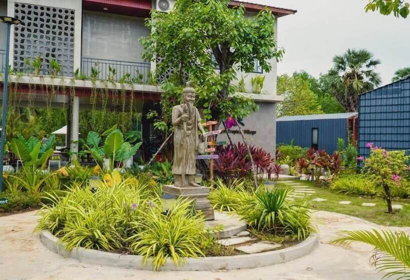 منتجع Kampot Tropical Village