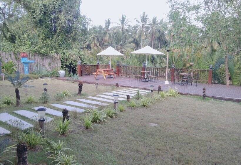 منتجع Kampot Tropical Village