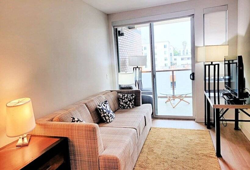 Santa Monica Promenade Condos