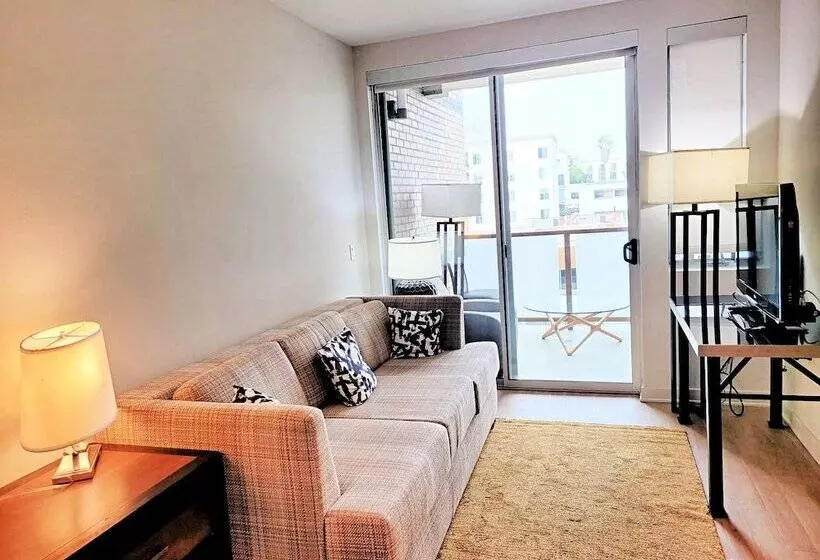 Santa Monica Promenade Condos