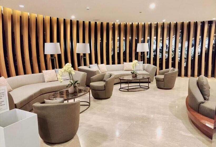 1 Br With Balcony & King Sized Bed Near Mall Of Asia