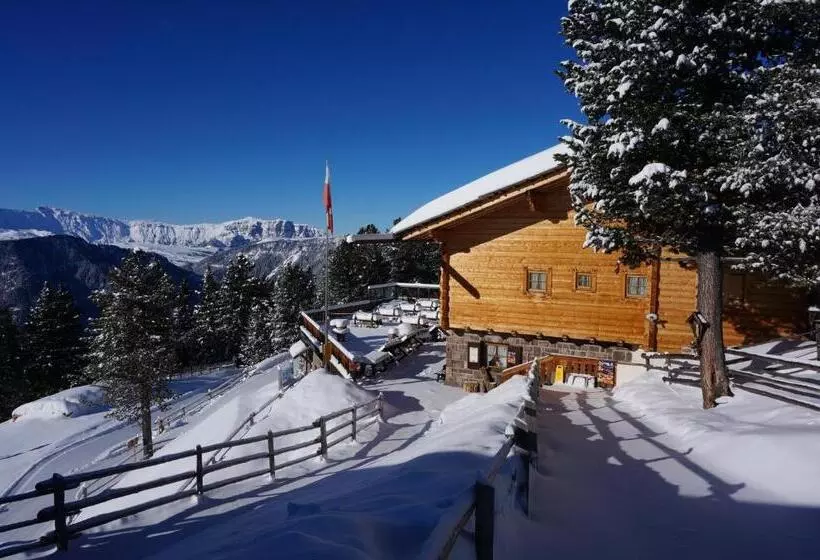ベッドアンドブレックファースト Chalet Da Mont Resciesa