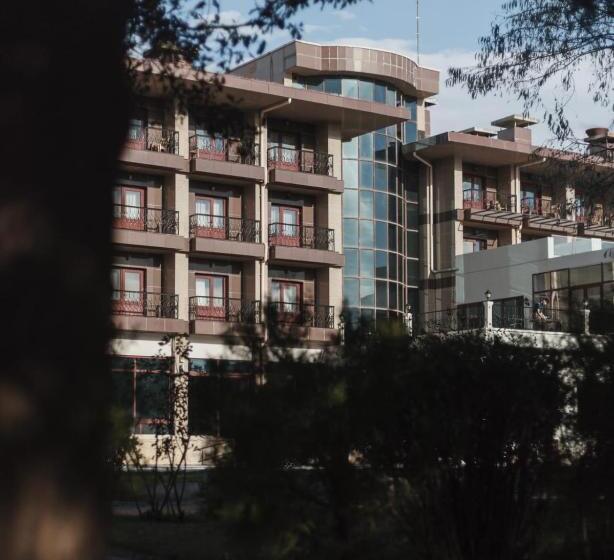 Bonjur Hotel Thermal & Wellness Club